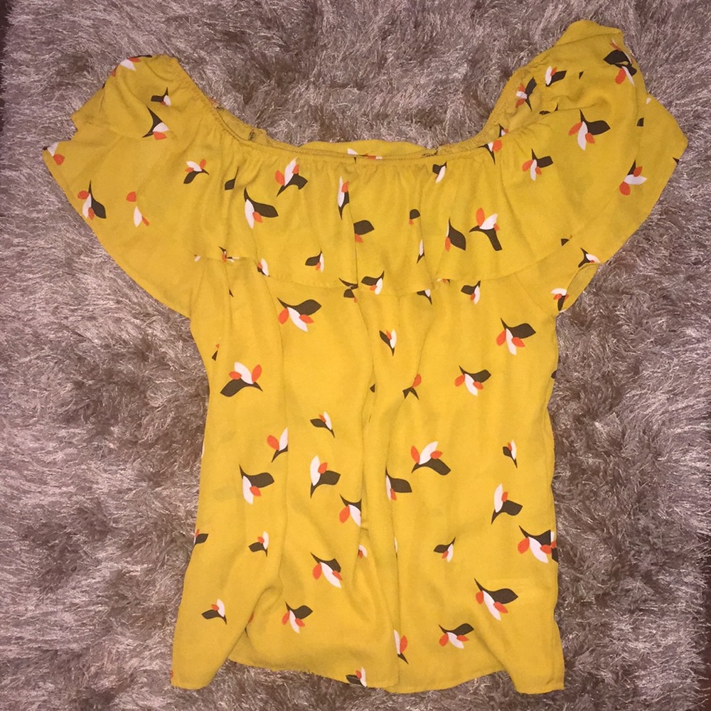NWOT Off Shoulder Top